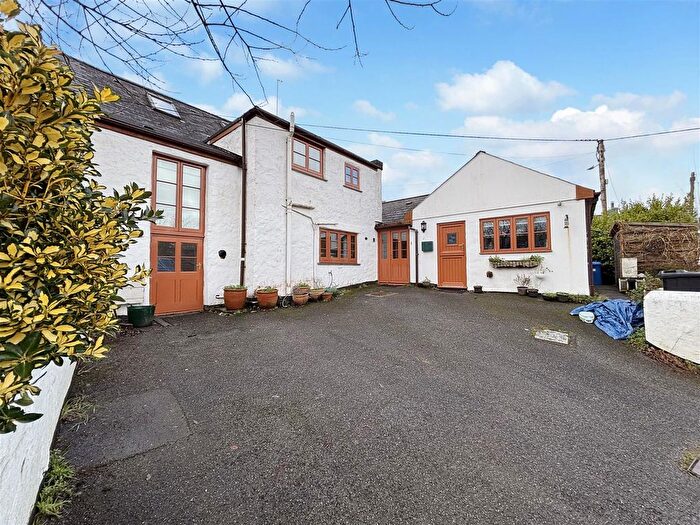 4 Bedroom Semi Detached House For Sale In St. Michaels Road, Ponsanooth, Truro, TR3