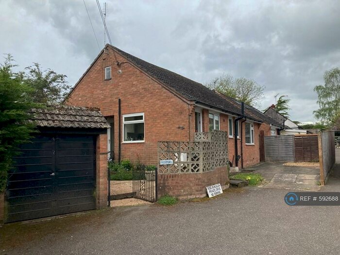 2 Bedroom Bungalow To Rent In Bungalow, Newton Poppleford, EX10