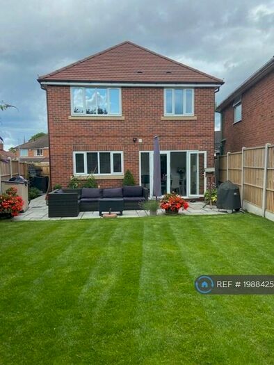 3 Bedroom Detached House To Rent In Shrubbery Road, Bromsgrove, B61