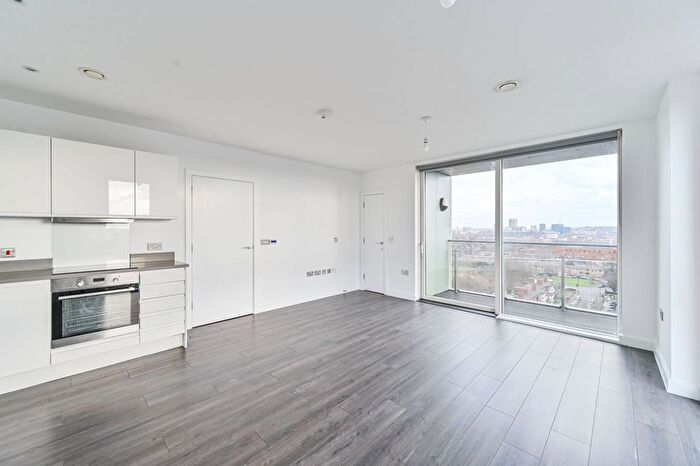 2 Bedroom Flat To Rent In Uncle New Cross, New Cross, London, SE14