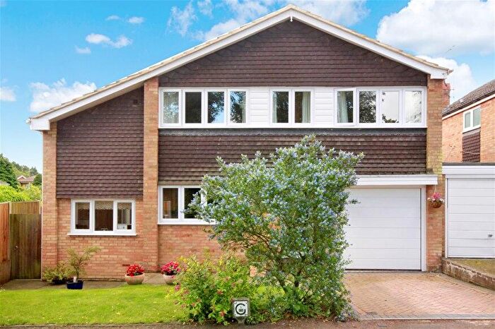 4 Bedroom Detached House To Rent In Timbers Court, Harpenden, AL5