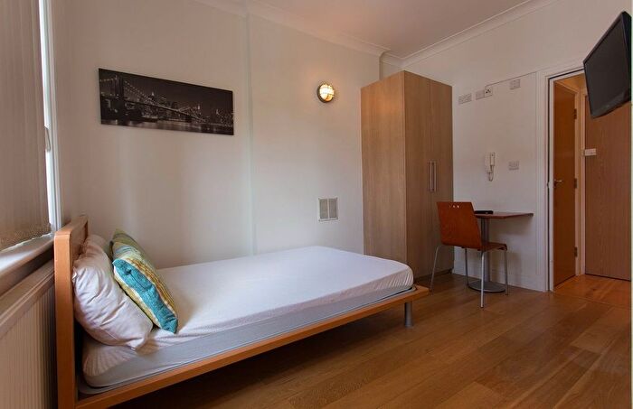 Studio To Rent In A West End Lane, West Hampstead, NW6
