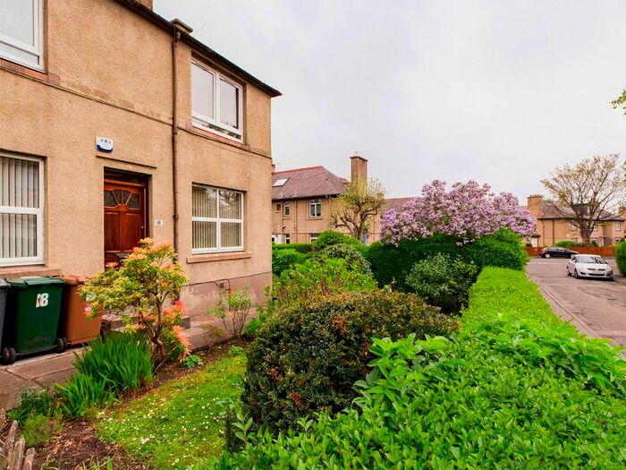 2 Bedroom Flat To Rent In Hutchison Loan, Edinburgh, EH14