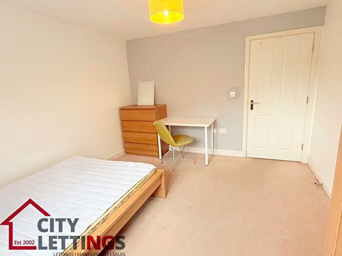 2 Bedroom Apartment To Rent In Marmion Road Nottingham, NG3