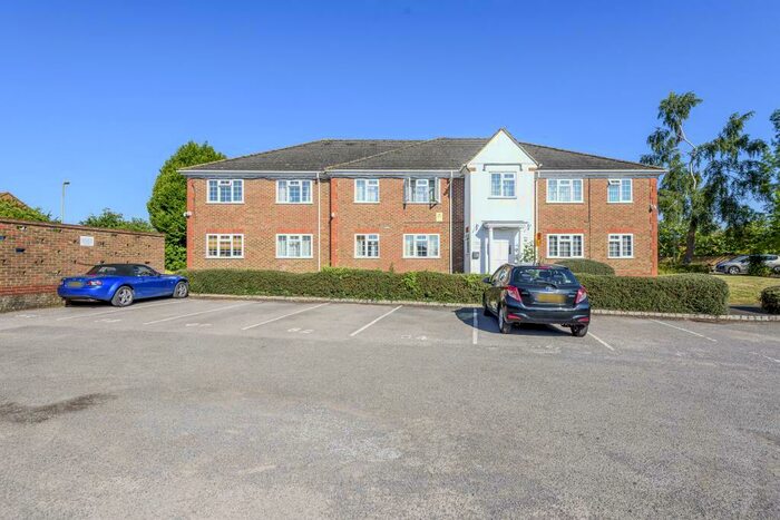 1 Bedroom Apartment To Rent In Kingfisher Way, Bicester, OX26