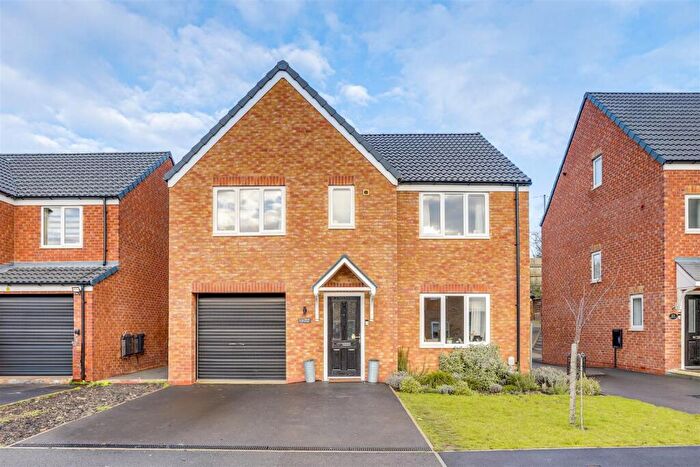 5 Bedroom Detached House For Sale In Hewer Close, Eastwood, Nottinghamshire, NG16
