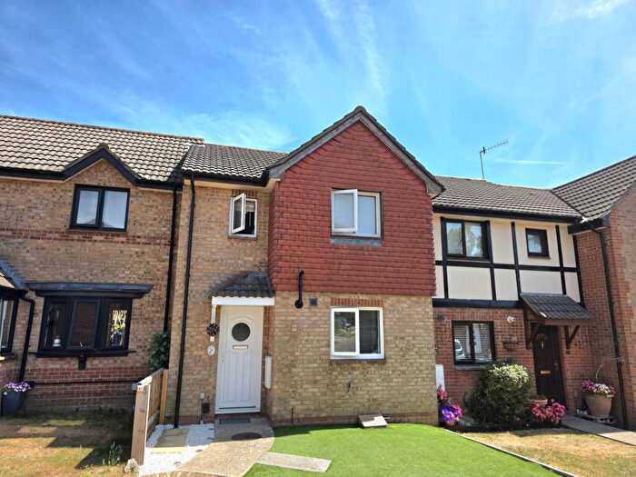 3 Bedroom Terraced House For Sale In Linnet Close, Newport, PO30