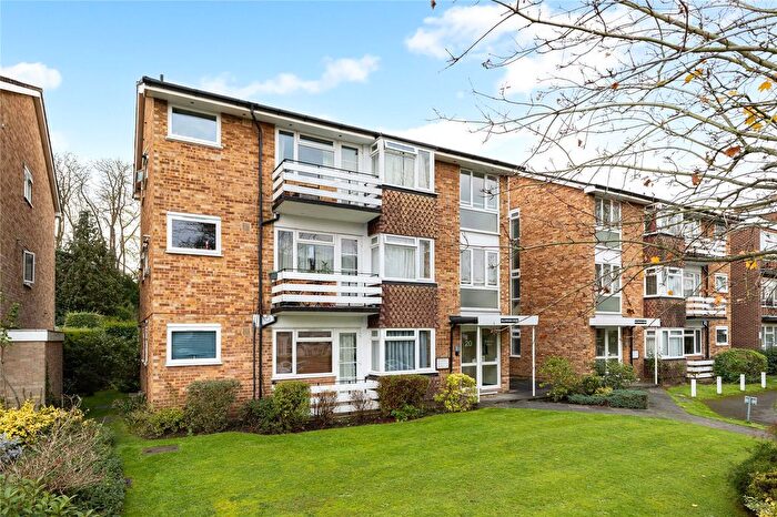 1 Bedroom Flat To Rent In Lovelace Road, Surbiton, KT6
