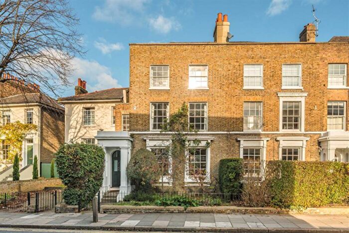 5 Bedroom End Of Terrace House For Sale In Vanbrugh Park, Blackheath, SE3