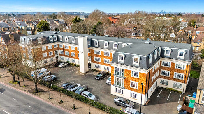 2 Bedroom Flat For Sale In Brompton Court, Bromley, BR1
