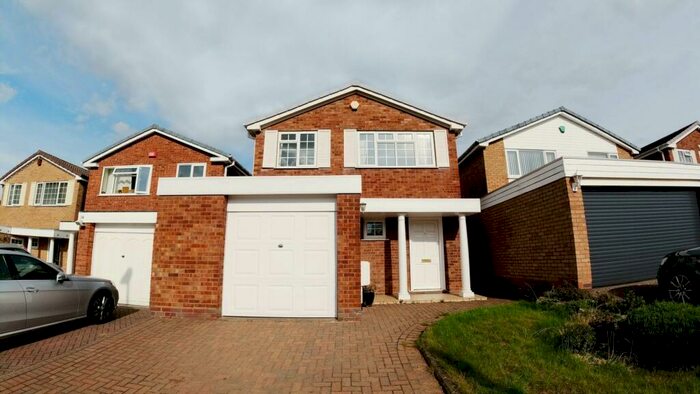 4 Bedroom House To Rent In Balmoral Road, Sutton Coldfield, West Midlands, B74
