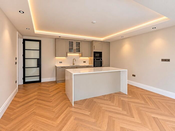 2 Bedroom Apartment To Rent In Hazelwood Avenue, Morden, SM4