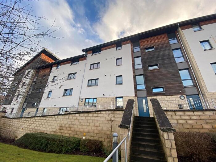 2 Bedroom Flat To Rent In Morris Court, Perth, PH1