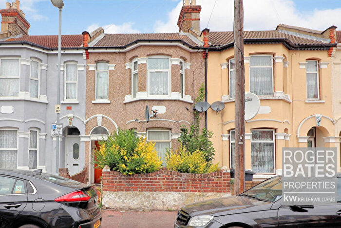 1 Bedroom Flat For Sale In Monteagle Avenue, Barking, IG11