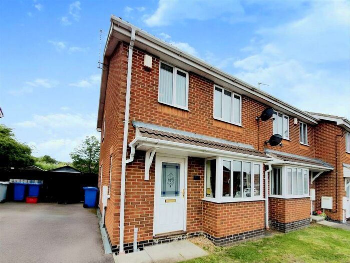 3 Bedroom Semi-Detached House To Rent In Stratfield Way, Kettering, Northamptonshire, NN15
