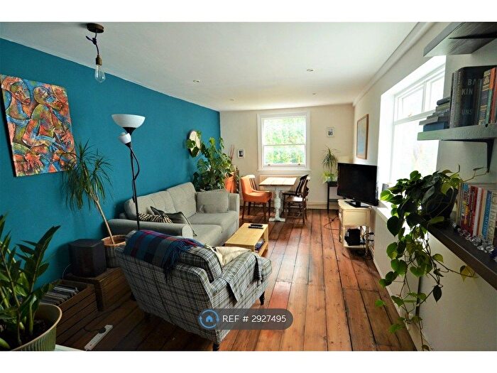 2 Bedroom Flat To Rent In Kemerton Road, London, SE5
