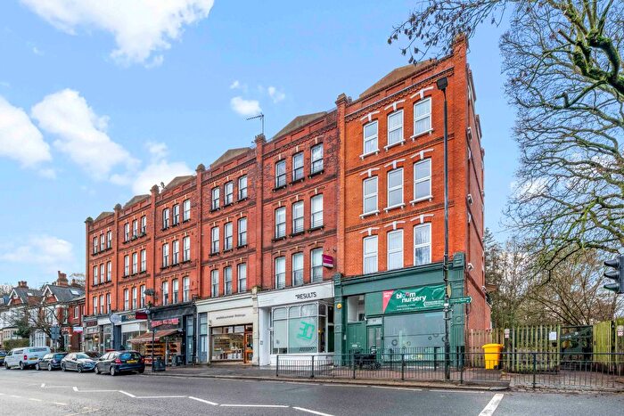 3 Bedroom Flat To Rent In Muswell Hill Road, Muswell Hill, N10