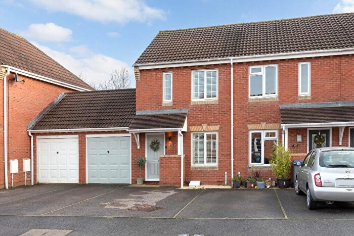 2 Bedroom End Of Terrace House For Sale In Cornbrash Rise, Paxcroft Mead, BA14