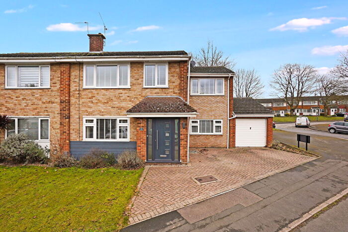 4 Bedroom Semi-Detached House For Sale In Eastry Close, Allington, ME16