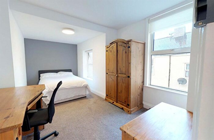 5 Bedroom House To Rent In Hill Park Crescent, Plymouth, Devon, PL4