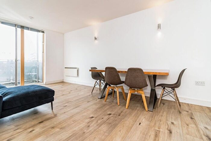 2 Bedroom Apartment To Rent In Dearmans Place, Salford, Greater Manchester, M3