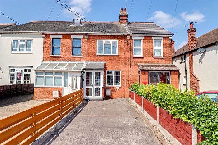 2 Bedroom Cottage For Sale In Kenneth Road, Benfleet, SS7