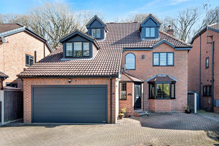 4 Bedroom Detached House For Sale In Woodside Court, Wickersley, Rotherham, S66