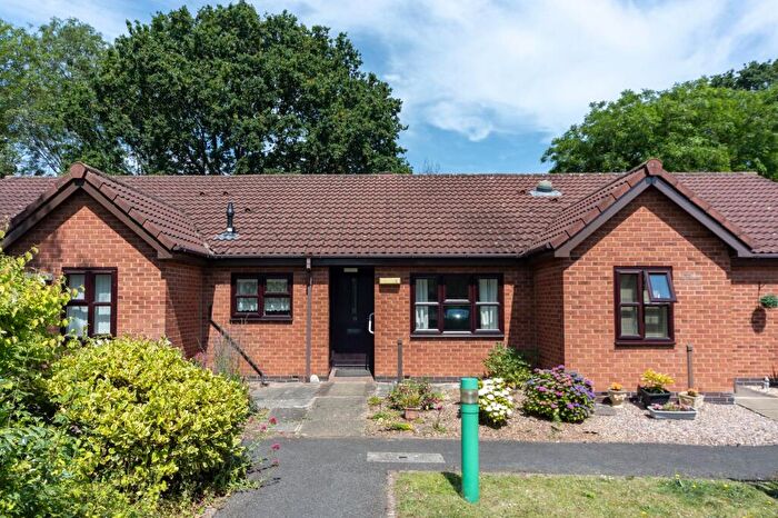 2 Bedroom Terraced Bungalow For Sale In Windleden Road, Loughborough, LE11