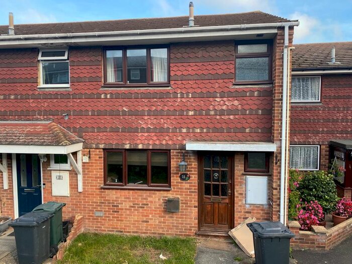 3 Bedroom Terraced House To Rent In Bell Close, Greenhithe, Kent, DA9