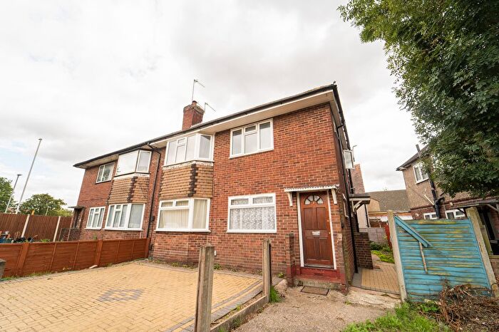 2 Bedroom Flat To Rent In Fulham Close, Uxbridge, UB10