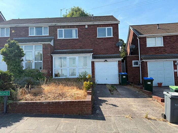 3 Bedroom Semi-Detached House To Rent In Stanton Road, Birmingham, B43