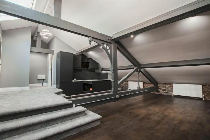 2 Bedroom Flat To Rent In Irwell Terrace, Bacup, OL13