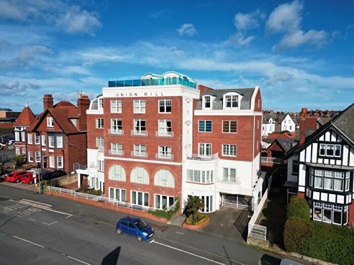2 Bedroom Flat For Sale In Union Mill, Whitby, YO21