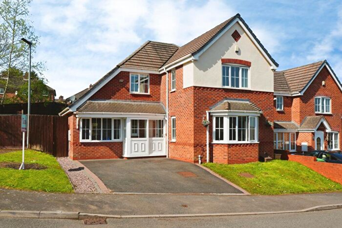 4 Bedroom Detached House For Sale In Taylor Way, Oldbury, B69