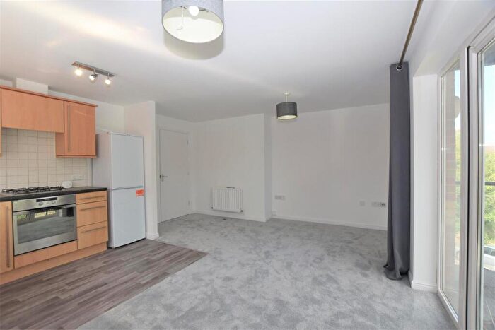 2 Bedroom Flat To Rent In Capital Point, RG1