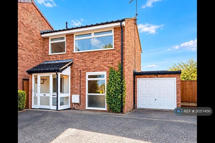 3 Bedroom End Of Terrace House To Rent In Violet Close, Chelmsford, CM1