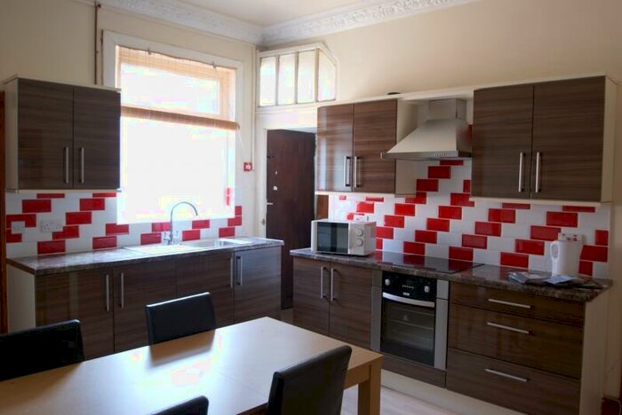 4 Bedroom Terraced House To Rent In Norwood Road, Hyde Park, Leeds, LS6