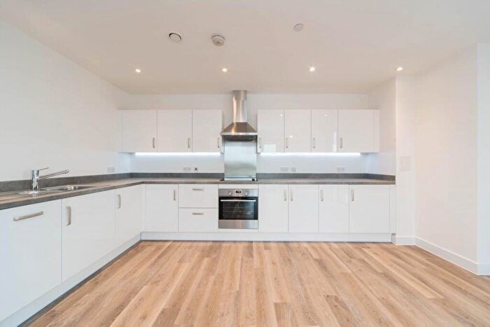 2 Bedroom Flat To Rent In Charlotte House, High Street, Sutton, SM1