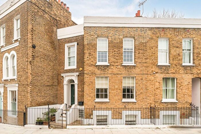 3 Bedroom Terraced House For Sale In Chapter Road, Kennington, SE17