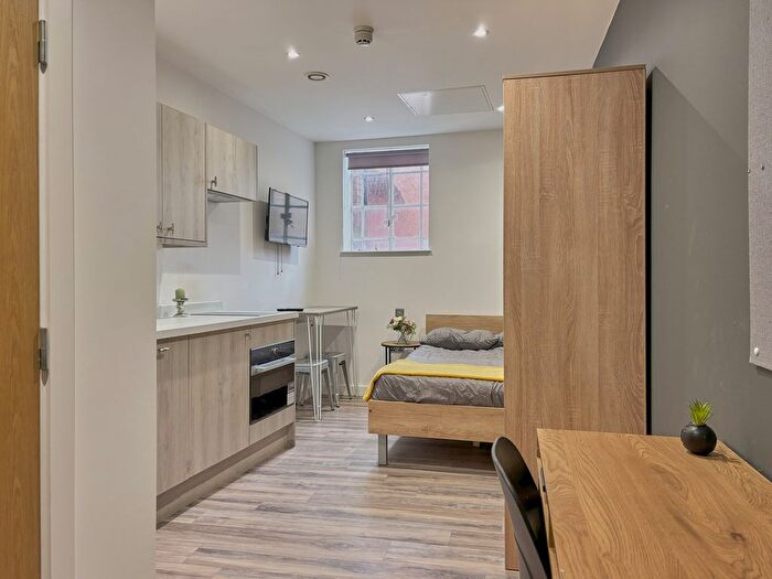 1 Bedroom Flat To Rent In College Green, Bristol, BS1