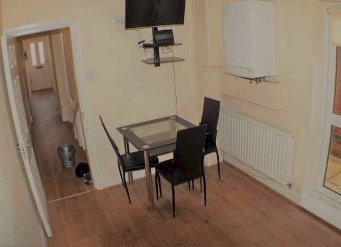 5 Bedroom Flat To Rent In Needham Road, Liverpool, L7