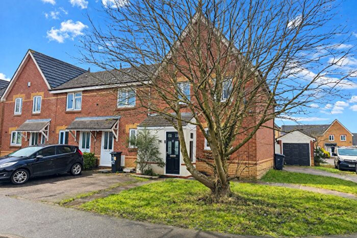 3 Bedroom End Of Terrace House For Sale In Taverners Road, Leicester, LE4