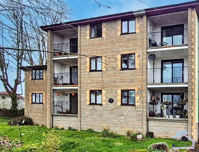 2 Bedroom Flat For Sale In Church Road, Worle, Weston Super Mare, BS22