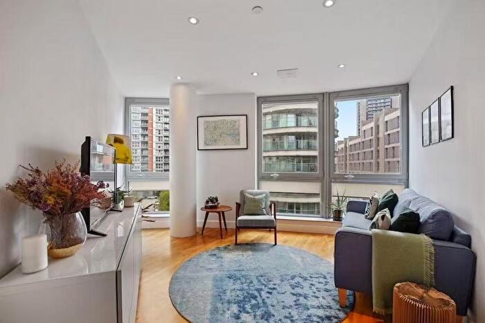 2 Bedroom Flat To Rent In Jessop Building, Dominion Walk, E14