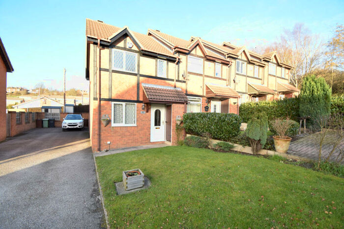 2 Bedroom Town House To Rent In Cromwell Rise, Kippax, LS25
