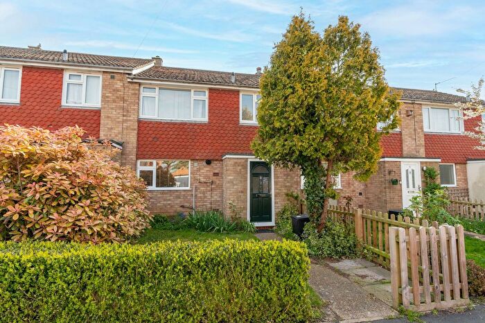3 Bedroom Terraced House For Sale In St. Thomas Close, Comberton, CB23