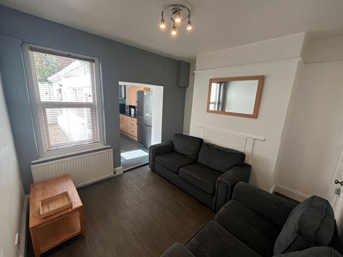 5 Bedroom Terraced House To Rent In Longbrook Street, Exeter, EX4