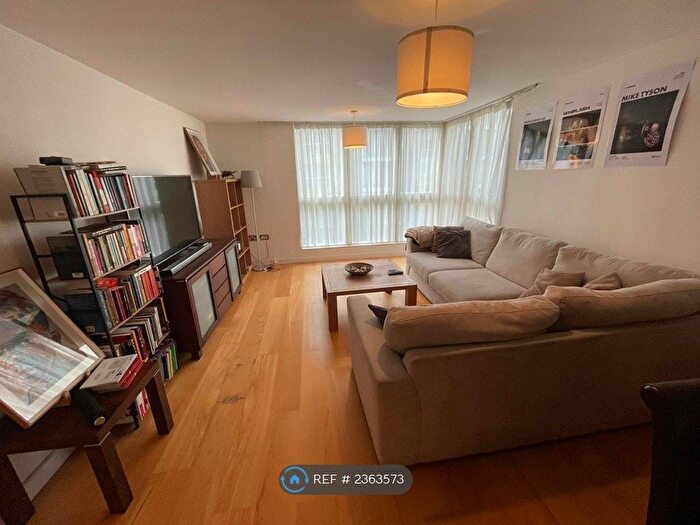 2 Bedroom Flat To Rent In Dovecote House, London, SE16