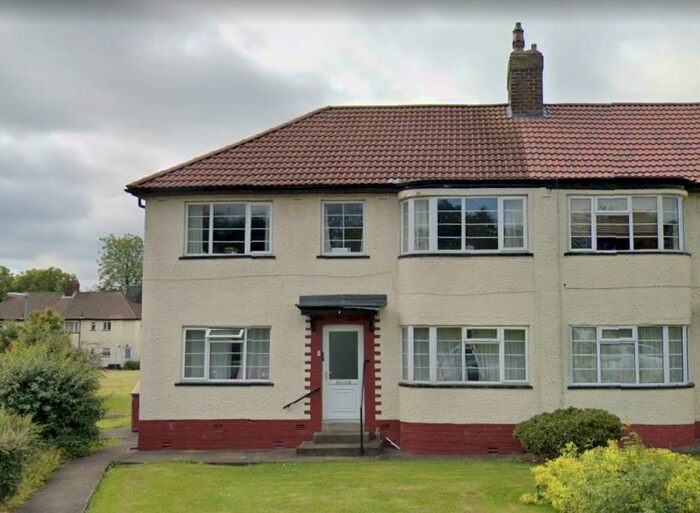 2 Bedroom Apartment To Rent In Redesdale Gardens, Adel, LS16