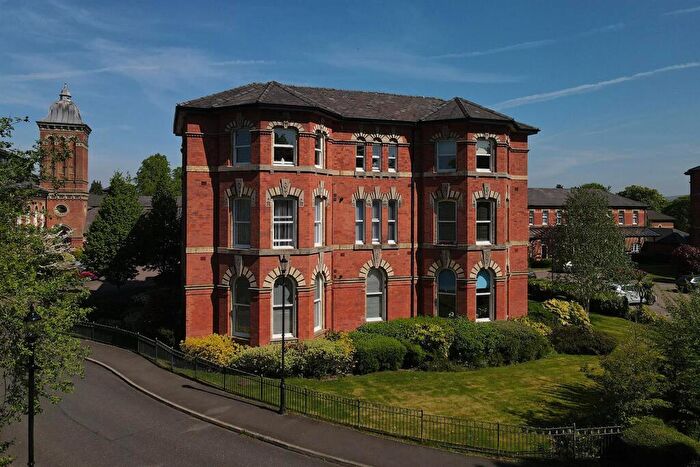 2 Bedroom Apartment For Sale In Windsor House, Knightsbridge Square, Macclesfield, SK10